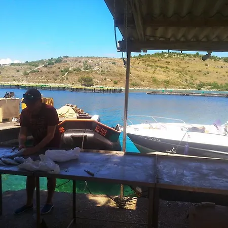 Wellness Ra- Enjoy Our Jaccuzi, Sauna, E Bike ,fitness , Waterskiing Apartment Primosten