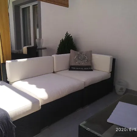 Wellness Ra- Enjoy Our Jaccuzi, Sauna, E Bike ,fitness , Waterskiing Apartment