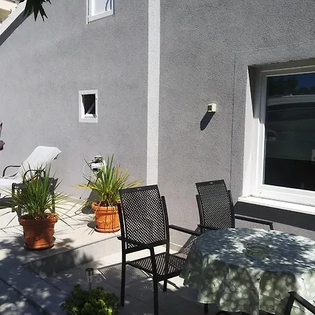 Wellness Ra- Enjoy Our Jaccuzi, Sauna, E Bike ,fitness , Waterskiing Primosten