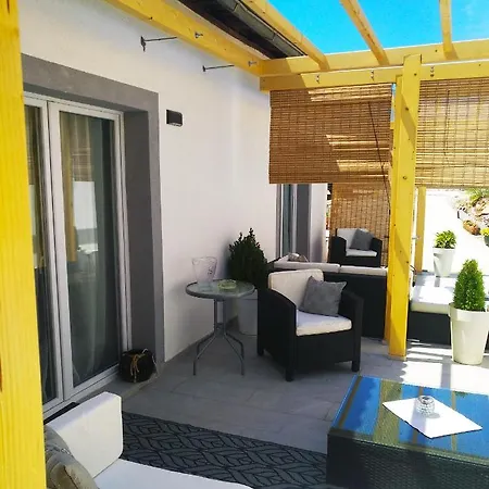 Διαμέρισμα Wellness Ra *