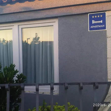 Wellness Ra- Enjoy Our Jaccuzi, Sauna, E Bike ,fitness , Waterskiing Apartment