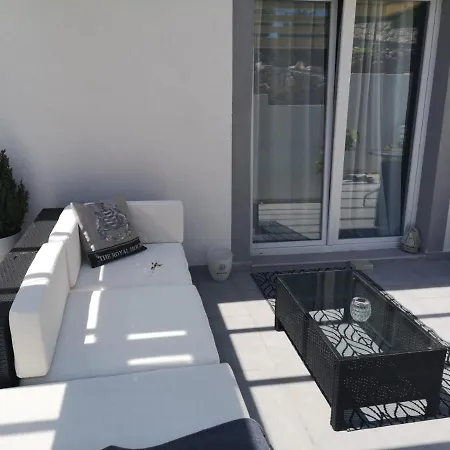 Wellness Ra- Enjoy Our Jaccuzi, Sauna, E Bike ,fitness , Waterskiing