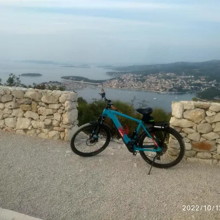Wellness Ra- Enjoy Our Jaccuzi, Sauna, E Bike ,fitness , Waterskiing Apartmán Primošten
