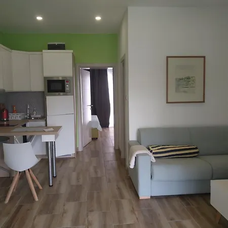 Wellness Ra- Enjoy Our Jaccuzi, Sauna, E Bike ,fitness , Waterskiing Apartment *