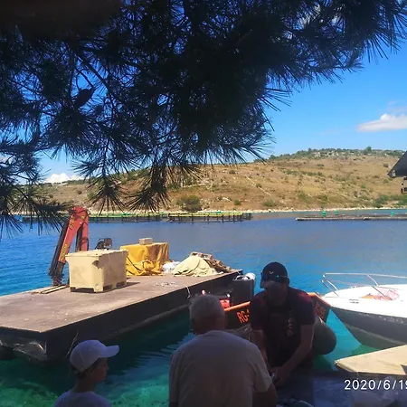 Wellness Ra- Enjoy Our Jaccuzi, Sauna, E Bike ,fitness , Waterskiing Primošten