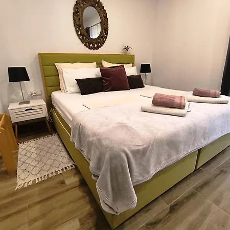 Wellness Ra- Enjoy Our Jaccuzi, Sauna, E Bike ,fitness , Waterskiing