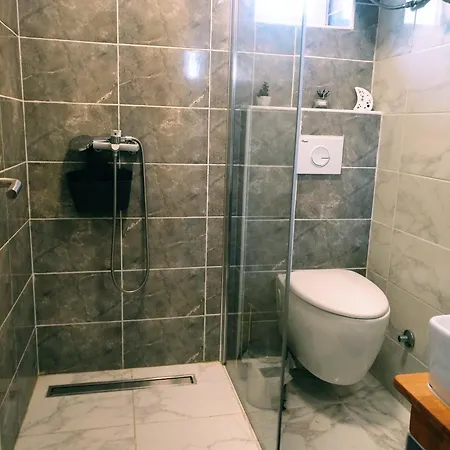 Διαμέρισμα Wellness Ra *