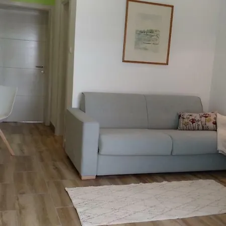 Wellness Ra- Enjoy Our Jaccuzi, Sauna, E Bike ,fitness , Waterskiing Apartment