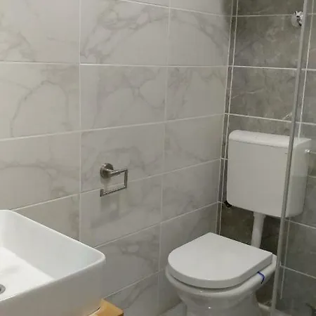 Wellness Ra- Enjoy Our Jaccuzi, Sauna, E Bike ,fitness , Waterskiing Primosten