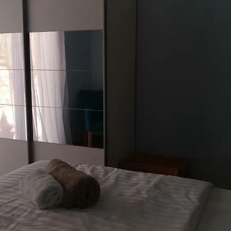 Apartment Wellness Ra- Enjoy Our Jaccuzi, Sauna, E Bike ,fitness , Waterskiing Primosten