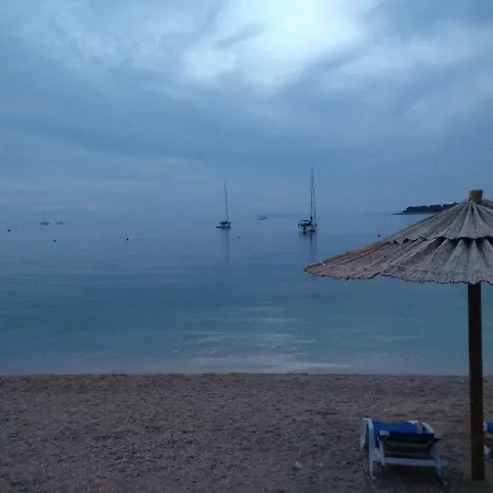 Wellness Ra- Enjoy Our Jaccuzi, Sauna, E Bike ,fitness , Waterskiing Primosten