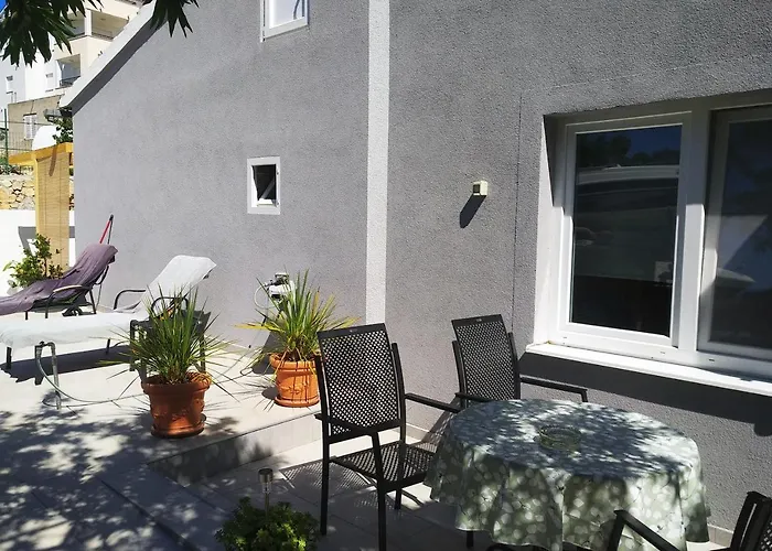 Wellness Ra- Enjoy Our Jaccuzi, Sauna, E Bike ,fitness , Waterskiing Primošten