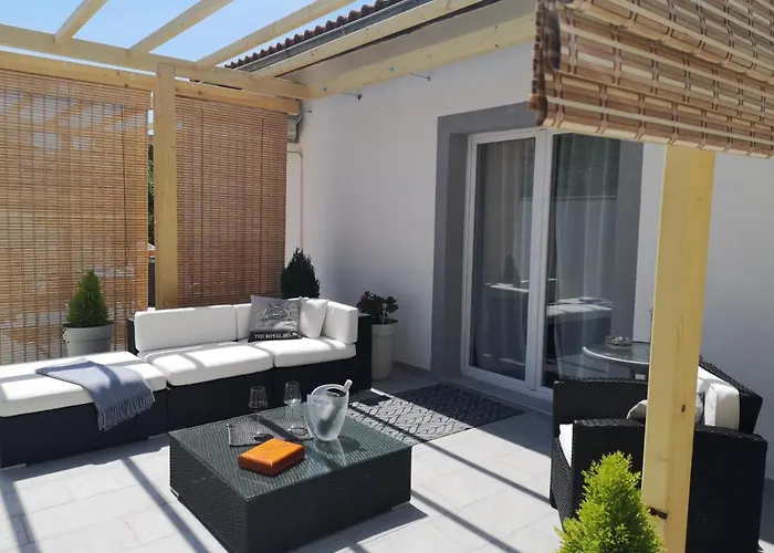 Wellness Ra- Enjoy Our Jaccuzi, Sauna, E Bike ,fitness , Waterskiing * Primošten