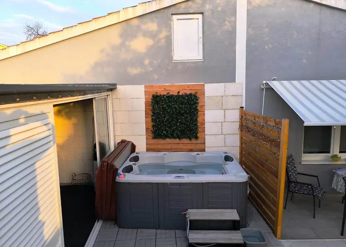 Apartamento Wellness Ra- Enjoy Our Jaccuzi, Sauna, E Bike ,fitness , Waterskiing