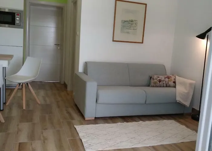 Wellness Ra- Enjoy Our Jaccuzi, Sauna, E Bike ,fitness , Waterskiing דירה