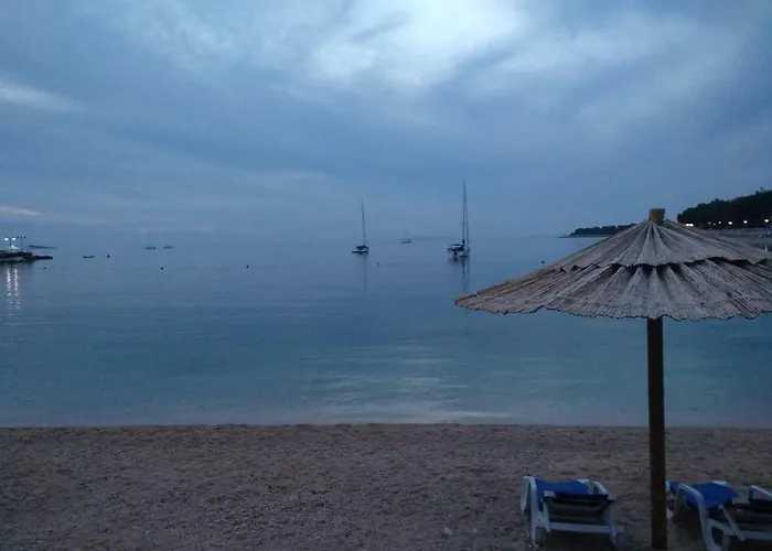 Wellness Ra- Enjoy Our Jaccuzi, Sauna, E Bike ,fitness , Waterskiing פרימוסטן